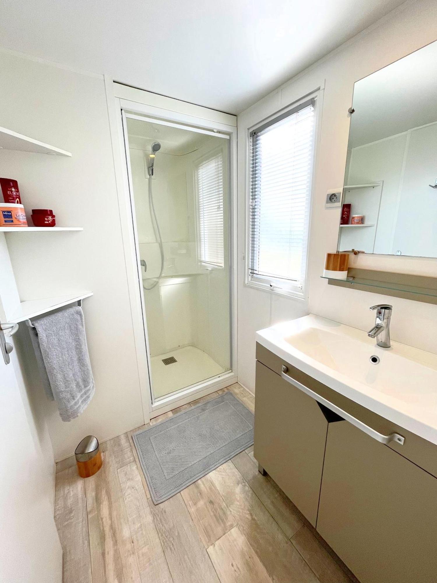 סן-לורן-דו-ורדון Mobil-Home Dans Camping 4* מראה חיצוני תמונה